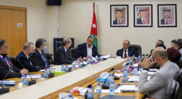 Photo of نواب يدعون لخطة لشراء مقرات للسفارات الأردنية في الخارج