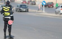 Photo of “السير” تضبط سائقا ارتكب مخالفة خطيرة ومتهورة في إربد (فيديو)