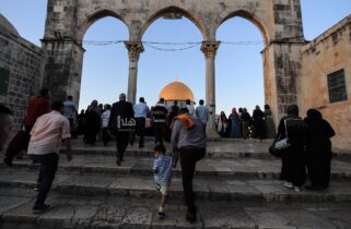 Photo of مفتي القدس يدين تصاعد اعتداءات الاحتلال على المساجد