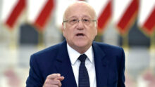 Photo of رئيس الوزراء اللبناني يناشد وزراء الخارجية العرب للوقوف بجانب لبنان
