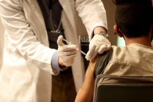 Photo of التربية تعلن عن تنفيذ حملة اختيارية لتطعيم طلبة المدارس