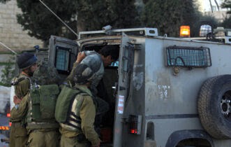 Photo of الاحتلال يعتقل 14 فلسطينيا بالضفة الغربية