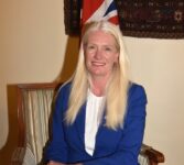 Photo of وزيرة بالخارجية البريطانية تجتمع الأحد مع مسؤولين في الأردن