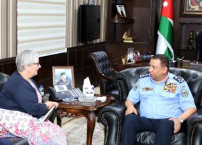 Photo of مدير الأمن العام يلتقي السفيرة الكندية في عمان