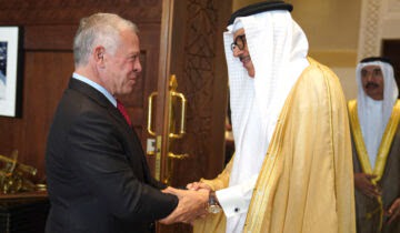 Photo of الملك يستقبل وزير الخارجية البحريني