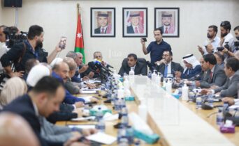Photo of جدل نيابي يؤدي إلى فض اجتماع “طاقة النواب”