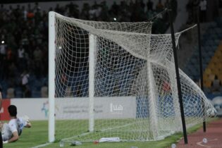 Photo of الأهلي يتأهل لنهائي كأس الأردن لكرة القدم للسيدات