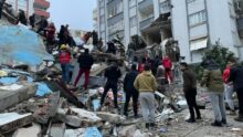 Photo of تركيا: 1498 قتيلاً و8533 مصابا جراء الزلزال المدّمر