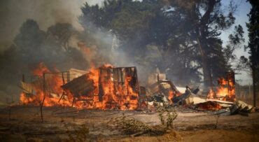Photo of ارتفاع حصيلة ضحايا حرائق الغابات في تشيلي إلى 23