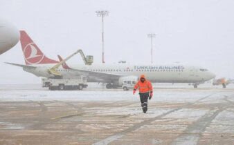 Photo of تركيا: إلغاء رحلات جوية وتعليق الدراسة بسبب سوء الأحوال الجوية