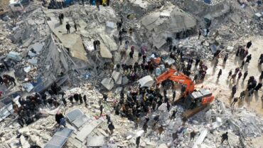 Photo of نائب الرئيس التركي: ارتفاع عدد وفيات الزلزال إلى 6234