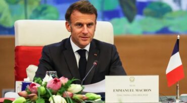 Photo of ماكرون في جولة آسيوية: تعزيز دفاعي واقتصادي مع فيتنام وإندونيسيا