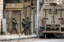 Photo of إصابة 6 فلسطينيين في كفر مالك برصاص مستوطنين